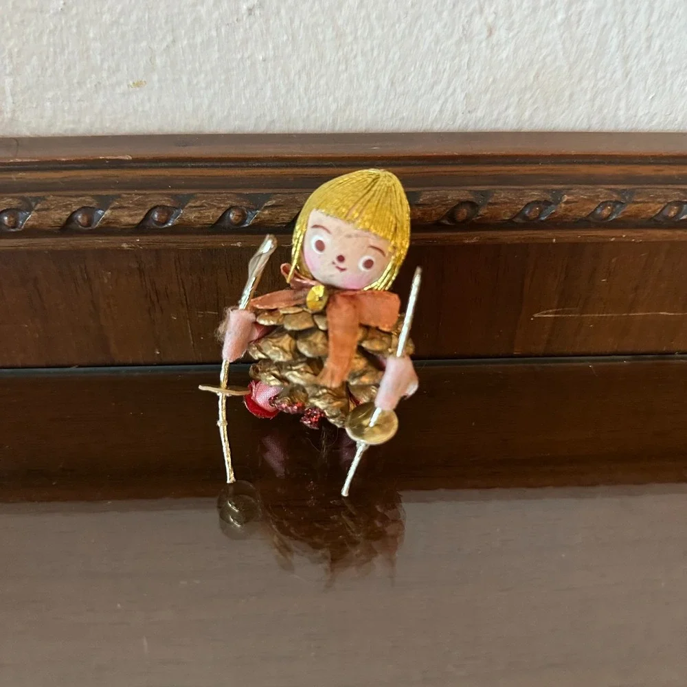 Vintage Christmas Pinecone Elves Gnome‎ Skier Pipe cleaner Japan Putz